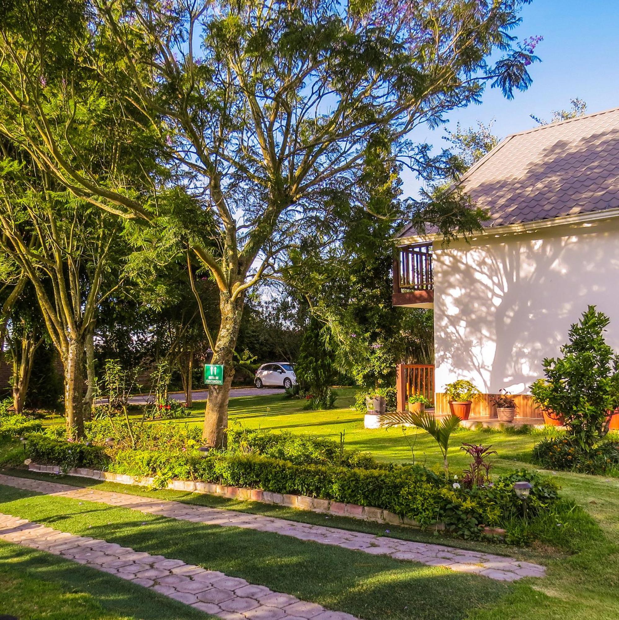 Hosteria Airport Garden Tababela Dış mekan fotoğraf